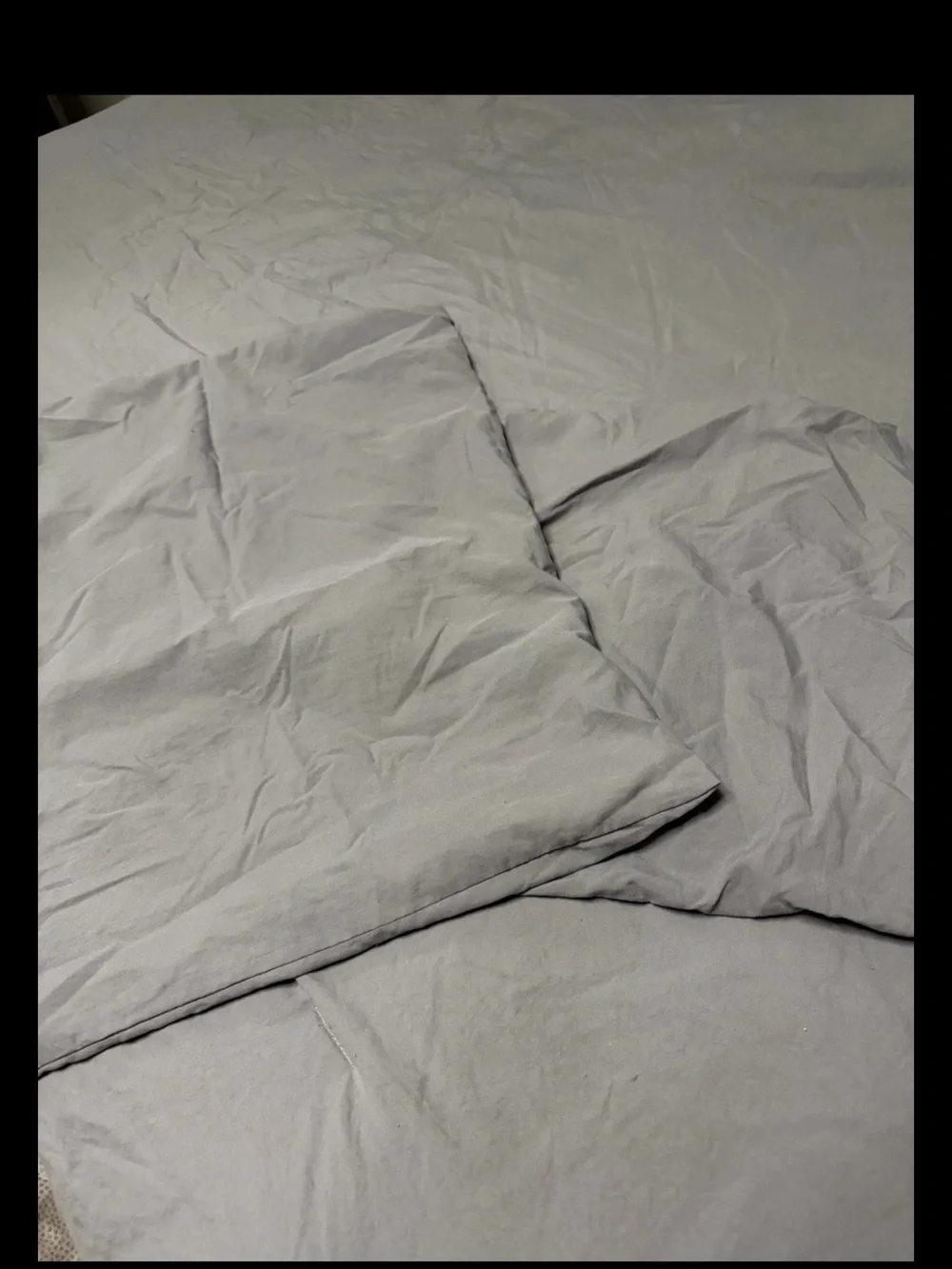 Soft Gray Comforter Set - Modern Minimal Bedding Queen with shams good shape